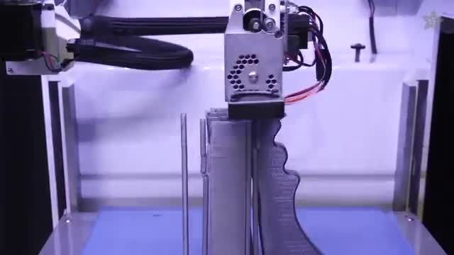 ساخت تفنگ شمشیری با پرینتر سه بعدی