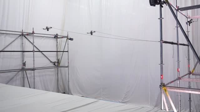 ساختن یک پل طنابی با هواپیماهای بدون سرنشین