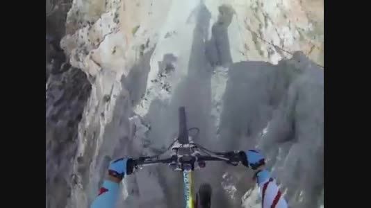 ترسناک ترین دوچرخه سواری در کوهستان ( از دست ندید )