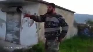کشتن سرباز سوریه بدلیل علوی (شیعه)  بودنش