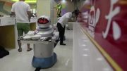 روبات های خدمتکار در رستوران چین