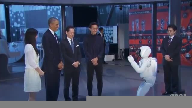 فوتبال بازی کردن روباتی با اوباما رئیس جمهور آمریکا