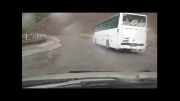 ریزش سنگ در جاده گیوی به خلخال