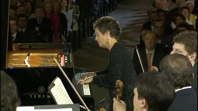 Maria Joao Pires - Mozart Piano Concerto No.20