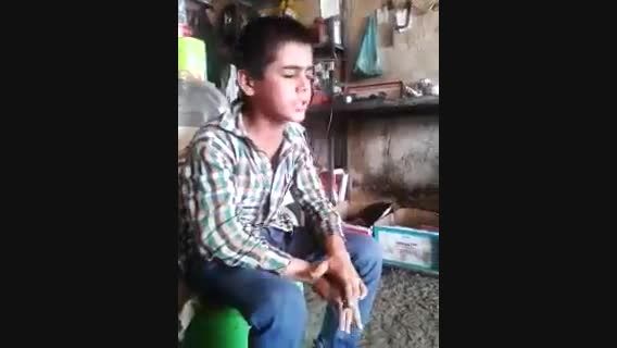 آواز خواندن دشتی توسط یک پسر بچه