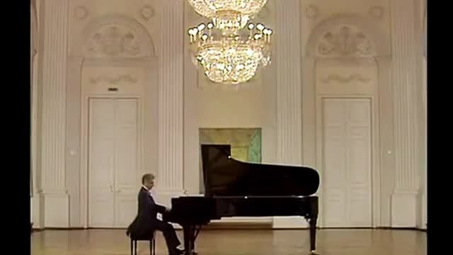 پیانو از دانیل بارنبویم- Mozart Piano Sonata No.10 K330