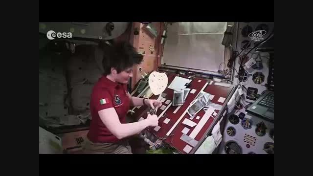 فضانوردان چطور آشپزی می کنند؟
