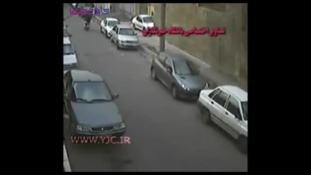 زورگیران خشن در تهران - دستگیری زورگیر قمه به دست کمتر