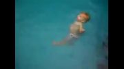 شنا کردن بچه 1 ساله