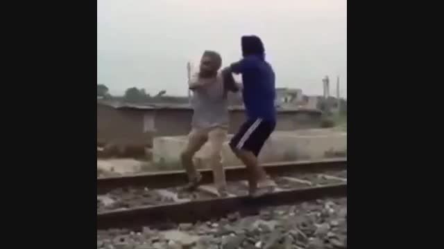 خودکشی روی ریل