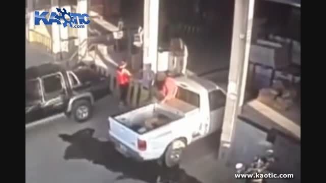 قتل در پمپ بنزین با شلیک به سر زن