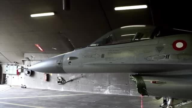 مقایسه بین لامبورگینی و  هواپیما جنگنده F 16