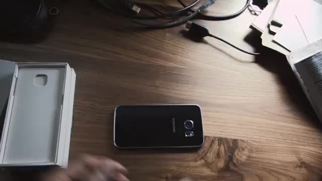 آنباکسینگ رسمی Galaxy S6 edge