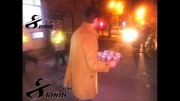 شب تاسوعا پخش نذری در بین عزاداران + فیلم و عکس