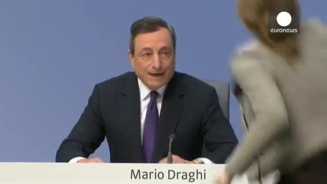 حمله به ماریو دراگی در جریان برگزاری کنفرانس خبری