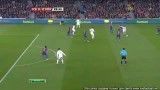 شوت زیبای اوزیل در بازی با بارسلونا