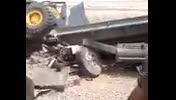تصادف کامیون و زنده مانده راننده در اقلید فارس