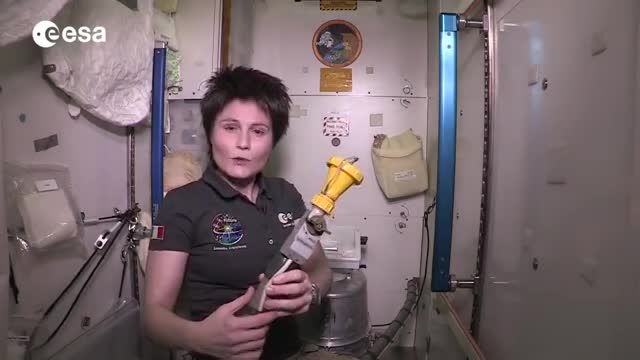 فضانوردان چگونه توالت می روند؟