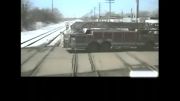 تصادف قطار با کامیون آتش نشانی
