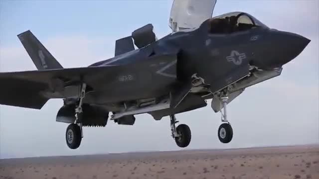 تماشا کنید: فرود عمودی جنگنده ی F-35B