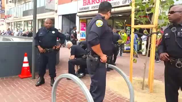 حمله وحشیانه 14 پلیس سانفرانسیسکو به معلول سیاه پوست