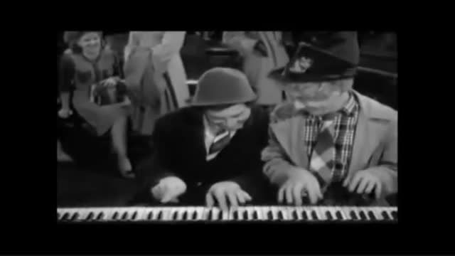 Marx Brothers - The Big Store دوئت پیانو آخر خنده خخخخ