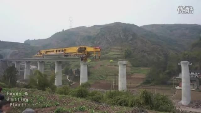 ساخت پل باماشین ۵۸۰ تنی چینی