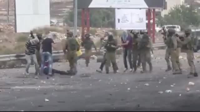 ضرب وشتم جوان فلسطینی به دست نیروهای اطلاعاتی اسرائیلی