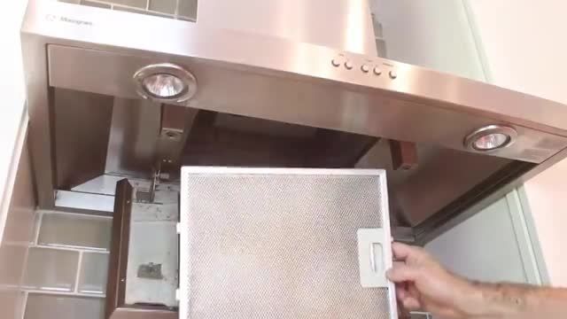 نحوه شستشوی فیلتر کثیف هود آشپزخانه