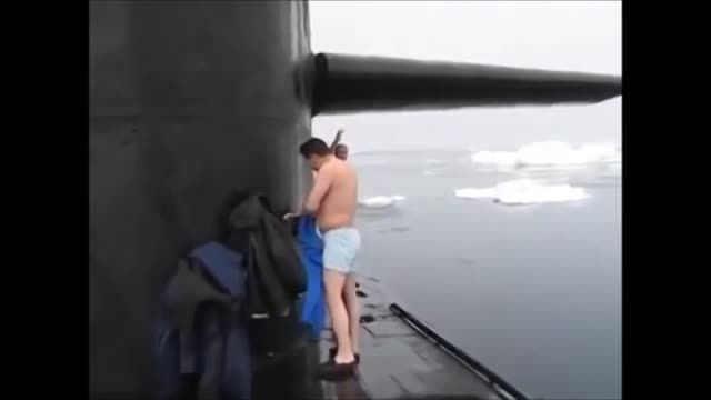 چالش سطل آب یخ روسی