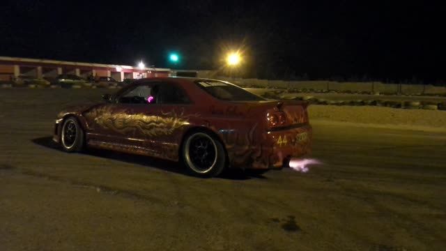 Back fire Nissan Skyline R33