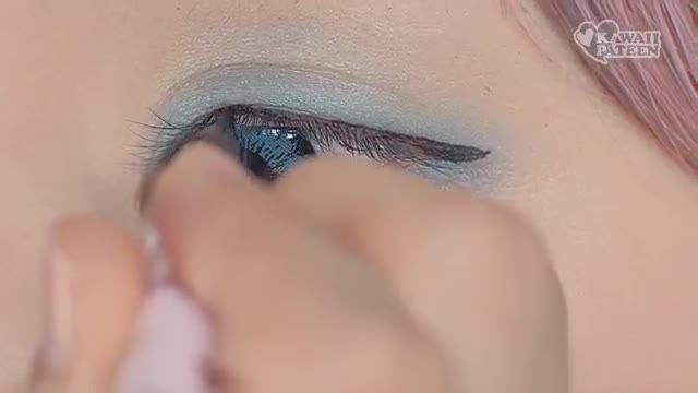 Hatsune miku Eye makeup