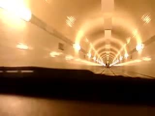 تونل شگفت انگیز هامبورگ در زیر رودخانه