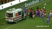 دروگبا بازیکن حریف را راهی بیمارستان کرد/ آمبولانس در زمین بازی