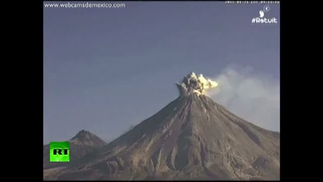 فوران آتشفشان کولیما در مکزیک پرتاب خاکستر 1500به آسمان