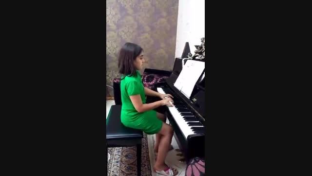 نوازندگی پیانو -پریا افخمی