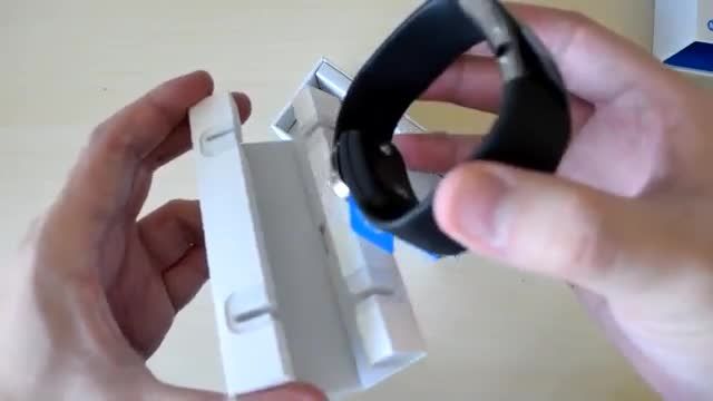 جعبه گشایی و اولین استفاده از دستبند مایکروسافت