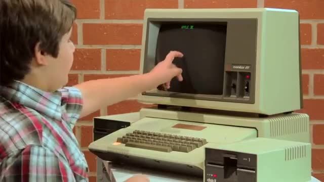 واکنش کودکان به یک کامپیوتر قدیمی