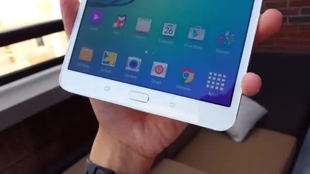 نگاهی نزدیک به Samsung Galaxy Tab S2 8.0