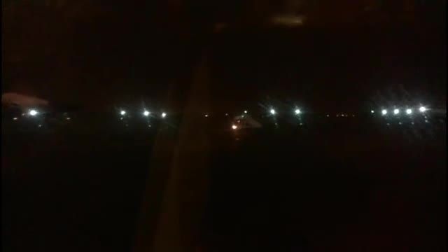 تیک آف شبانه هواپیمای Rj85 هواپیمایی قشم از مهرآباد