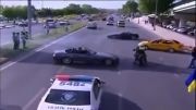 پلیس درمقابل مسابقه دهندگان خیابانی
