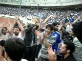 تشویق استقلال در بازی مقابل النصر در آزادی توسط دانشجویان انقلابی(21/2/90)
