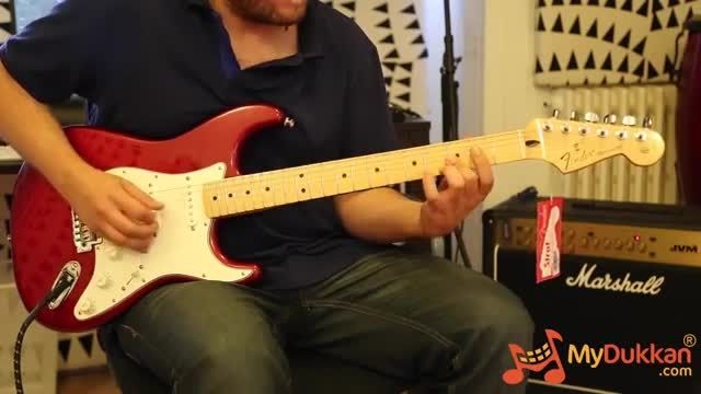 تست گیتار Fender Standard Stratocaster