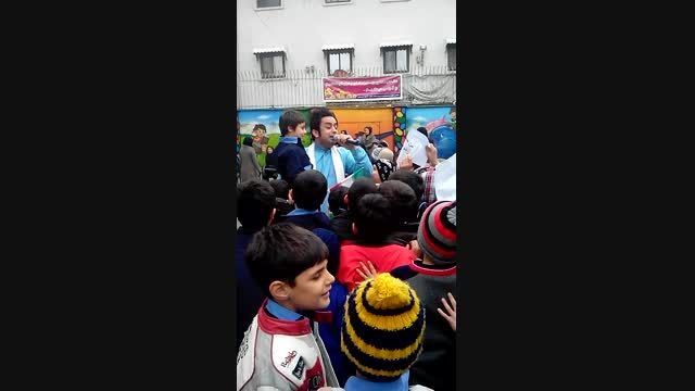اجرای برنامه های جشن انقلاب-درمدارس-بهمن نودوسه