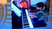 بچه پیانیست