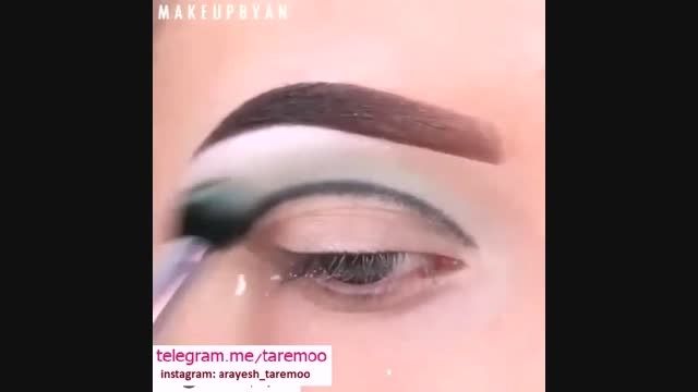 خودآرایی چشم با سایه سبز و خط چشم زیبا در تارمو