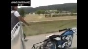 موتورسواری عجیب در جاده....