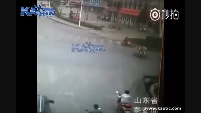 اشتباه محض از راننده سه چرخه و کشته شدنش