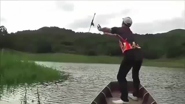 حادثه های عجیب وخنده دار در ماهیگیری!!!