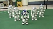 رقص  جالب گروهی رباتها!